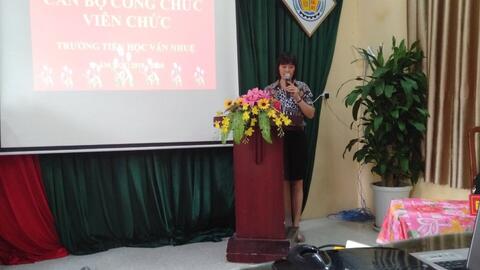 Hội nghị cán bộ công chức , viên chức trường Tiểu học văn Nhuệ